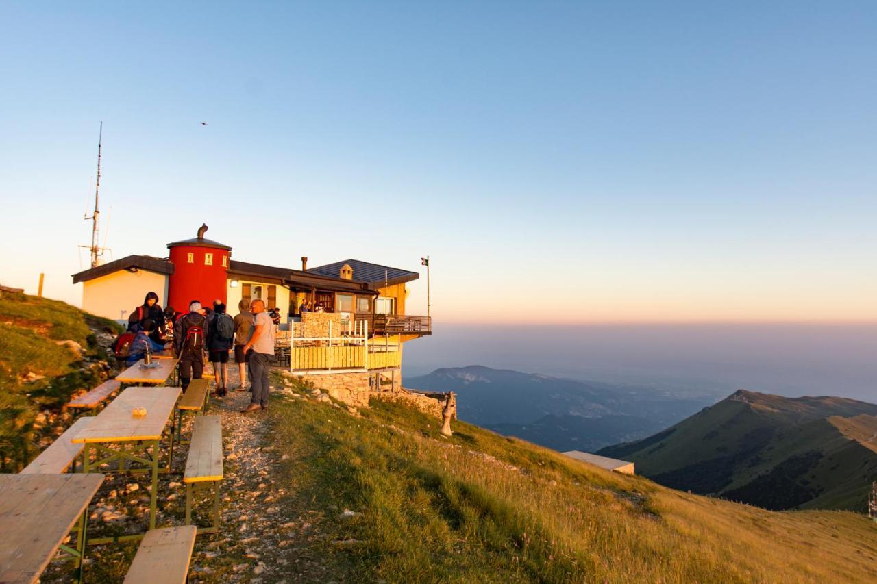 Rifugio Chierego - 1911M Hotel Бренцоне сул Гарда Екстериор снимка